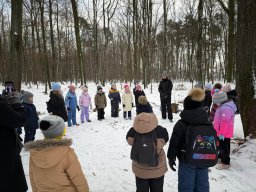 Udział klas 1b i 1c w PROJEKCIE DZIECI LASU 